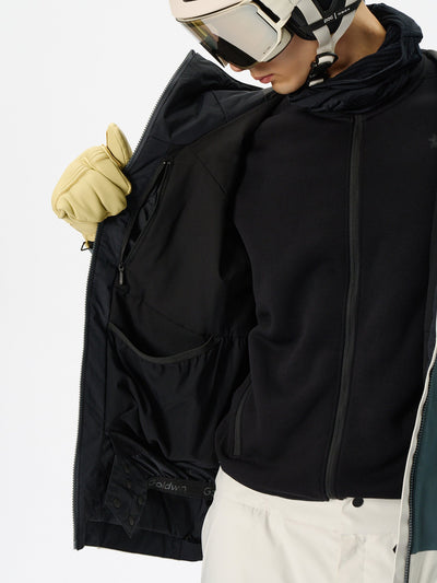 Model: Height 187cm / 6'1" | Wearing: MOON WHITE x PEWTER / 3