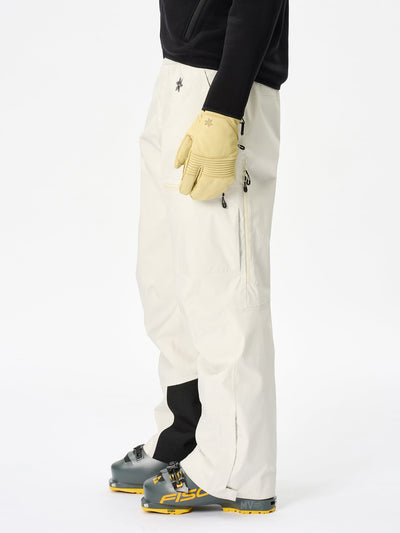 Model: Height 187cm / 6'1" | Wearing: MOON WHITE / 3