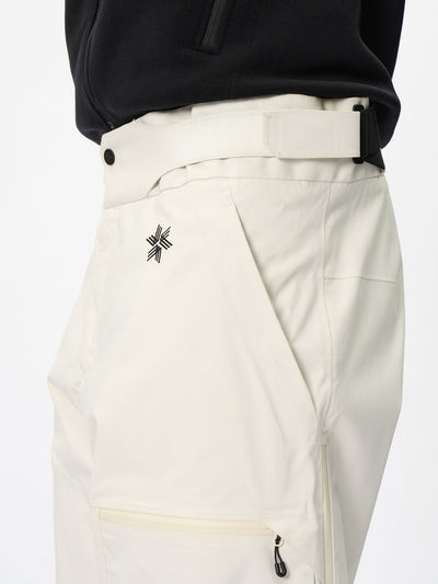 Model: Height 187cm / 6'1" | Wearing: MOON WHITE / 3