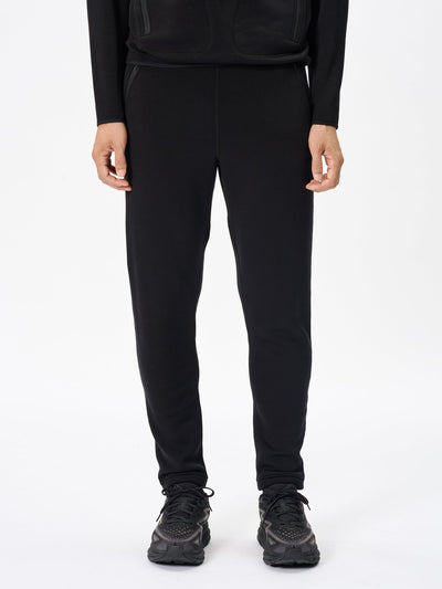 Model: Height 187cm / 6'1" | Wearing: BLACK / 3