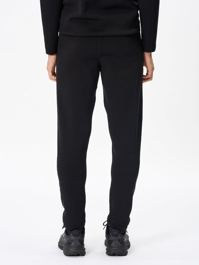 Model: Height 187cm / 6'1" | Wearing: BLACK / 3