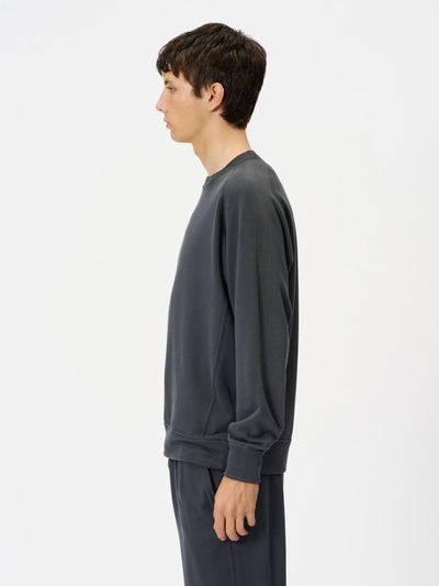 Model: Height 186cm / 6'1" | Wearing: INK BLACK / 3