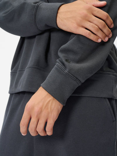 Model: Height 186cm / 6'1" | Wearing: INK BLACK / 3