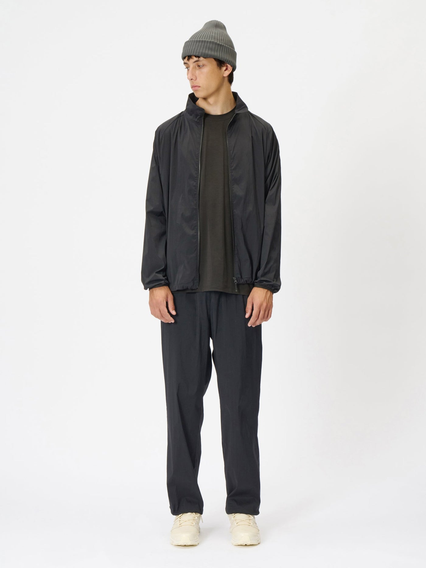 Model: Height 186cm / 6'1" | Wearing: BLACK / 3