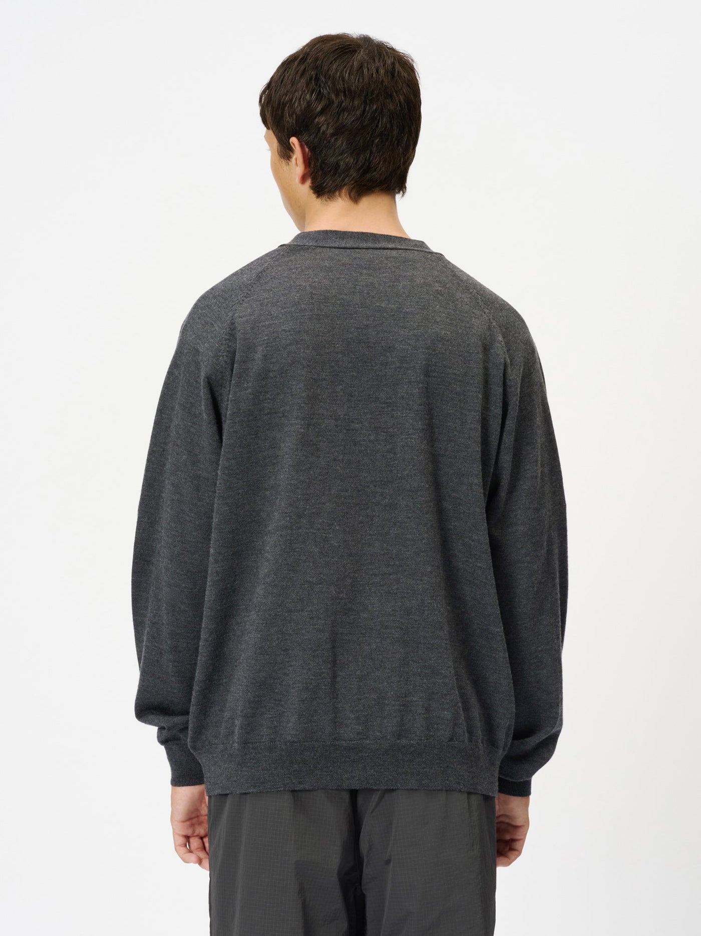 Model: Height 186cm / 6'1" | Wearing: MIX CHARCOAL / 3