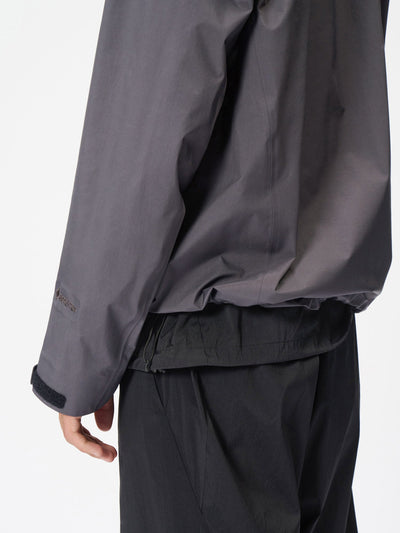 Model: Height 186cm / 6'1" | Wearing: DEEP CHARCOAL / 3