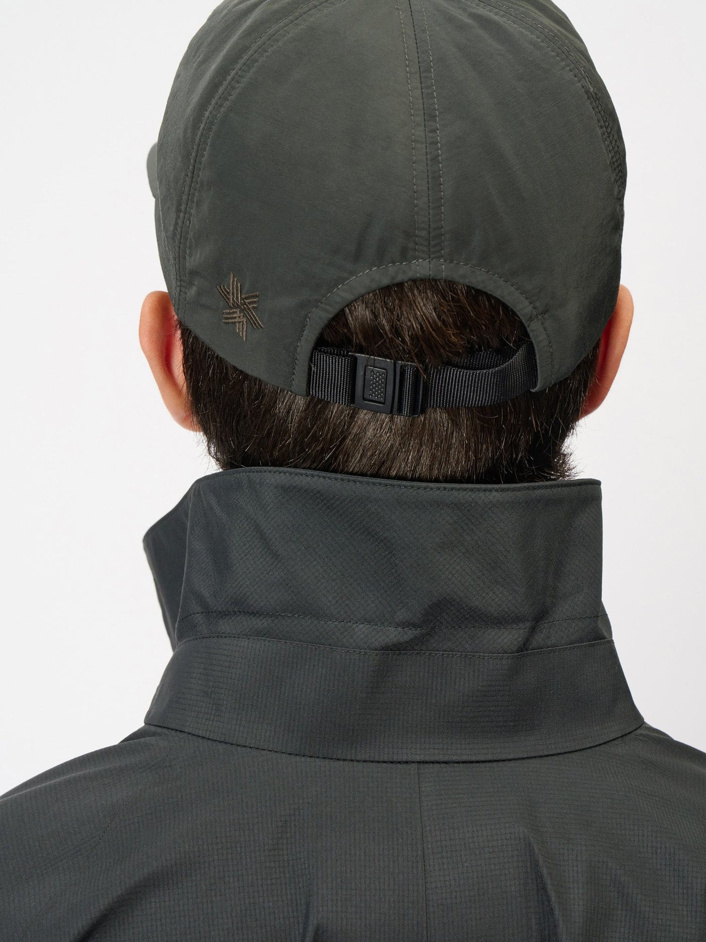 Model: Height 186cm / 6'1" | Wearing: BLACK / 3