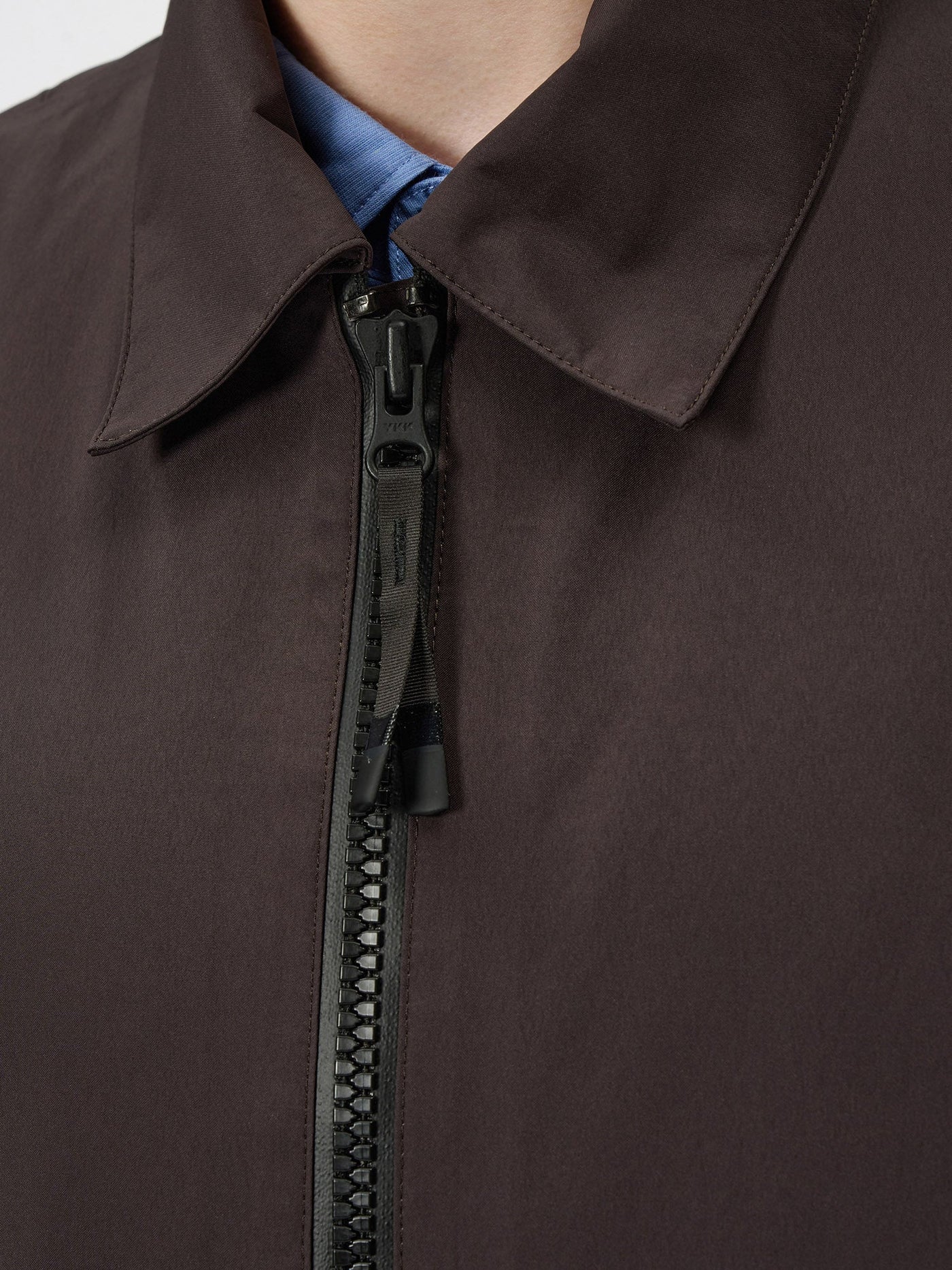 Model: Height 185cm / 6'0" | Wearing: DEEP BROWN / 3