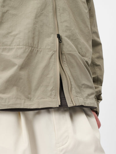 Model: Height 185cm / 6'0" | Wearing: GRAYISH SAND / 3