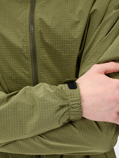 Model: Height 185cm / 6'0" | Wearing: OLIVE / 3