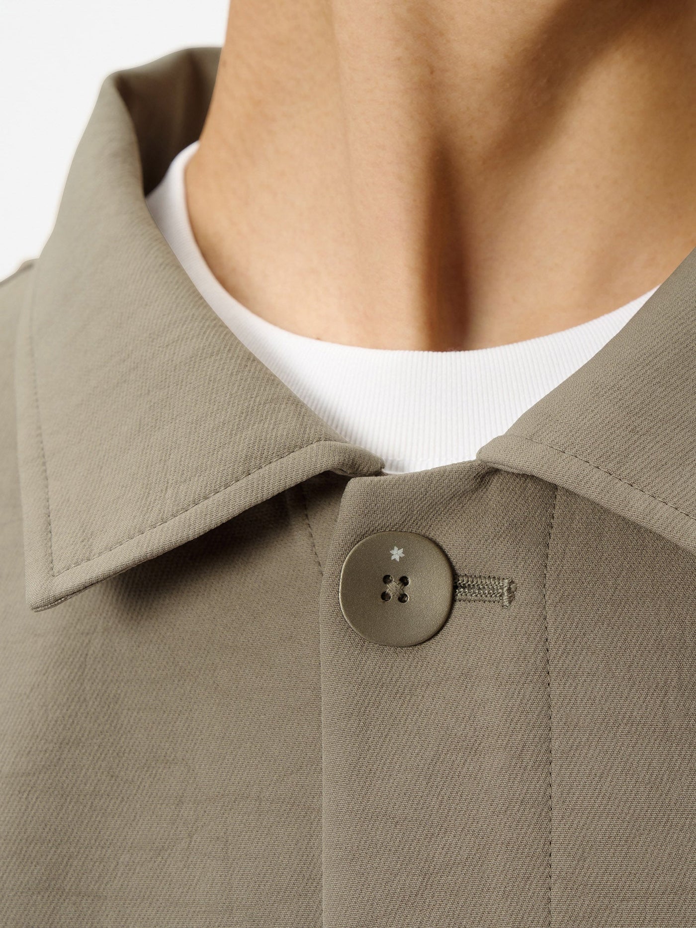 Model: Height 186cm / 6'1" | Wearing: TAUPE FAWN / 4