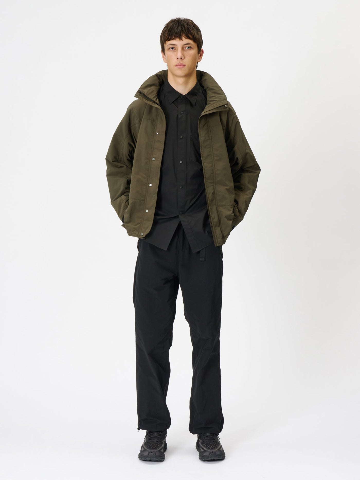 Model: Height 186cm / 6'1" | Wearing: MOREL / 3