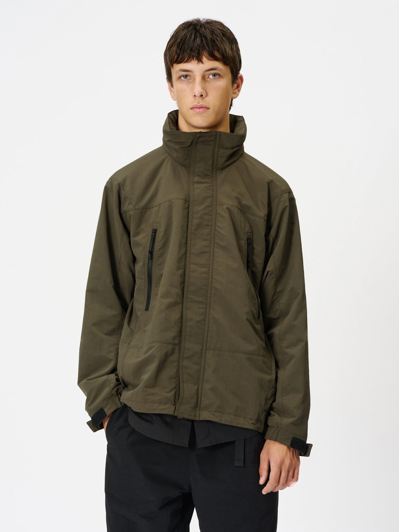 Model: Height 186cm / 6'1" | Wearing: MOREL / 3