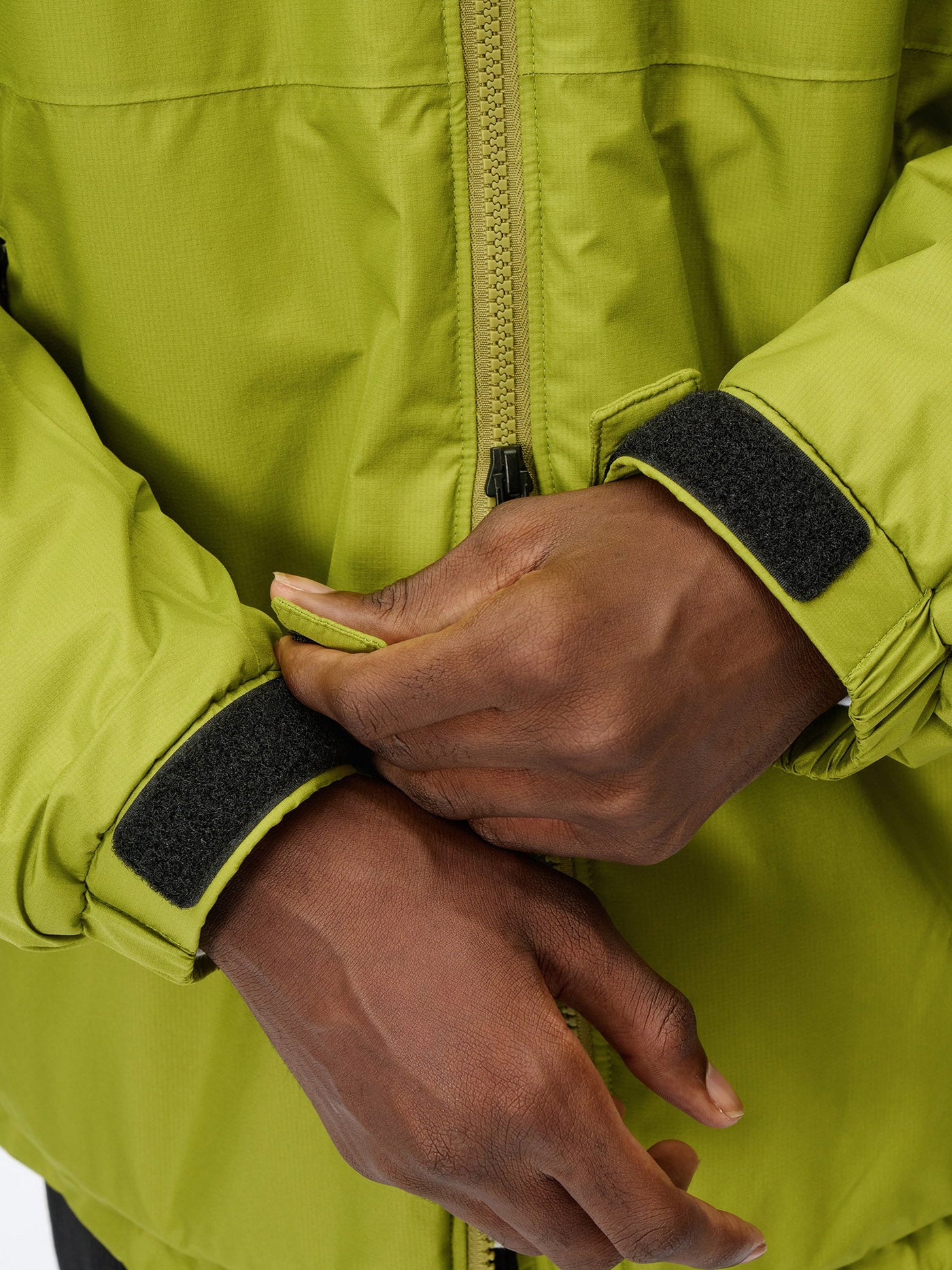 Model: Height 187cm / 6'1" | Wearing: SENCHA GREEN / 3