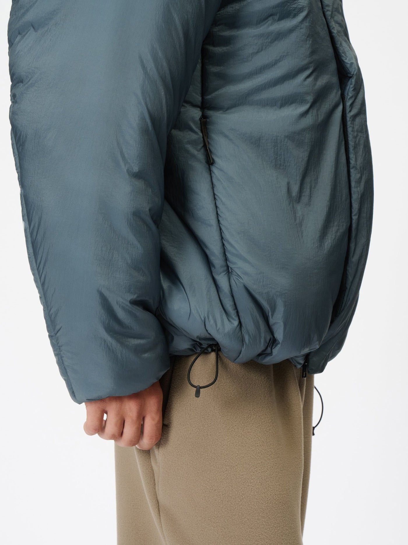 Model: Height 186cm / 6'1" | Wearing: BLUE FLUORITE / 3