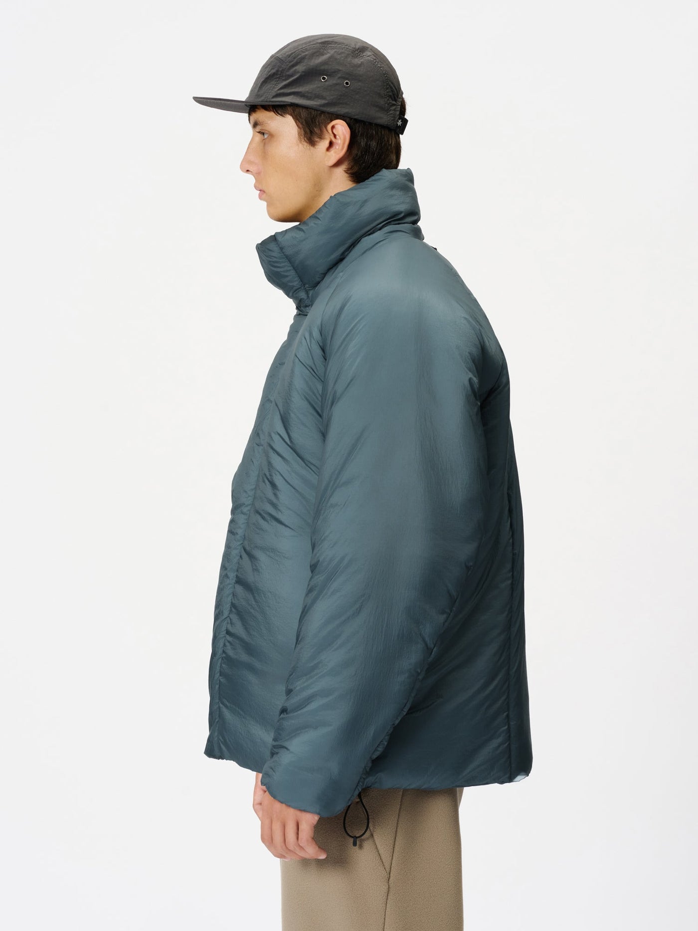 Model: Height 186cm / 6'1" | Wearing: BLUE FLUORITE / 3