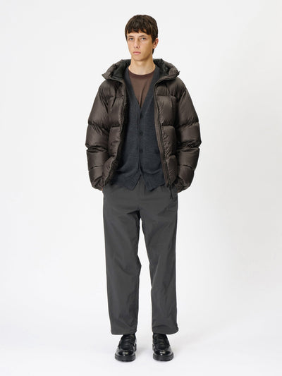 Model: Height 186cm / 6'1" | Wearing: DEEP BROWN / 3