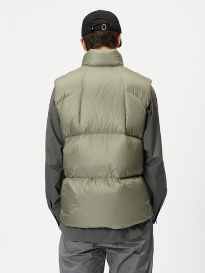 Model: Height 186cm / 6'1" | Wearing: OAK BEIGE / 3