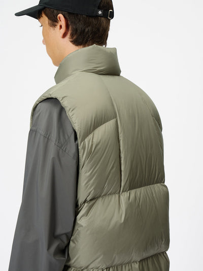 Model: Height 186cm / 6'1" | Wearing: OAK BEIGE / 3