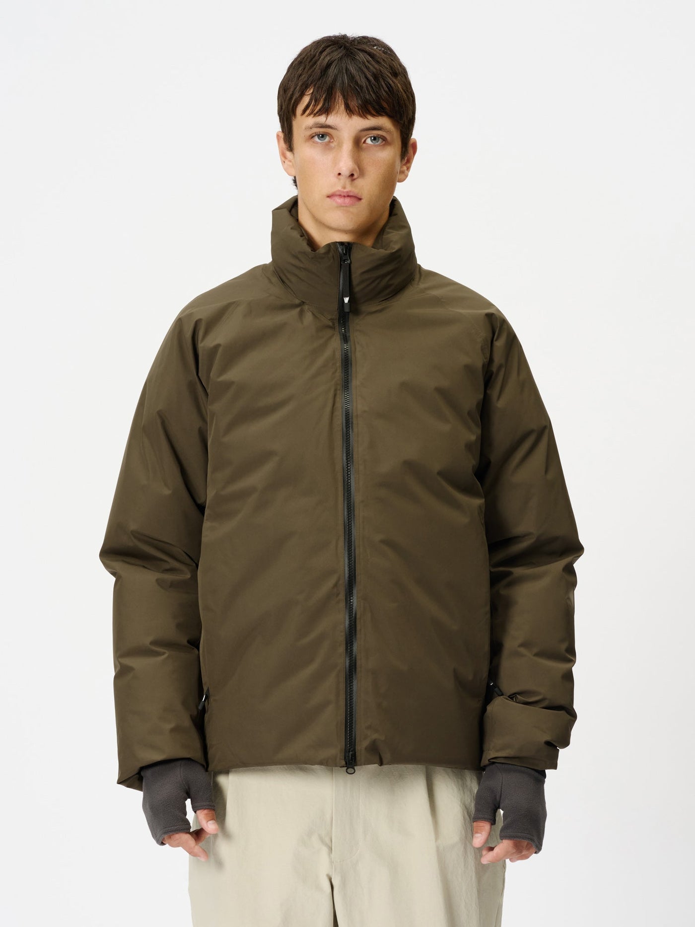 Model: Height 186cm / 6'1" | Wearing: MOREL / 3