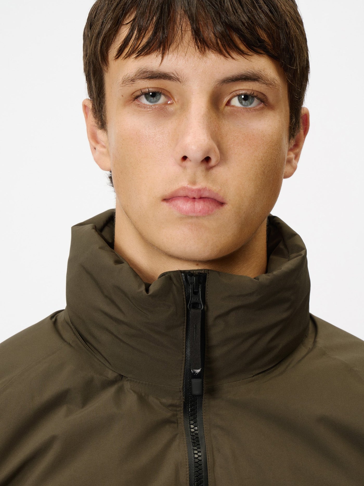 Model: Height 186cm / 6'1" | Wearing: MOREL / 3