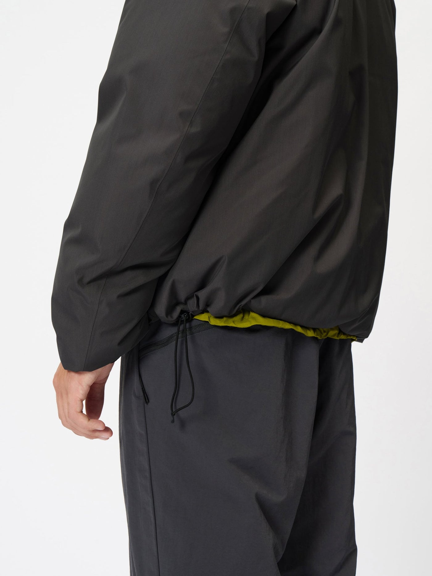 Model: Height 186cm / 6'1" | Wearing: ASPHALT / 3