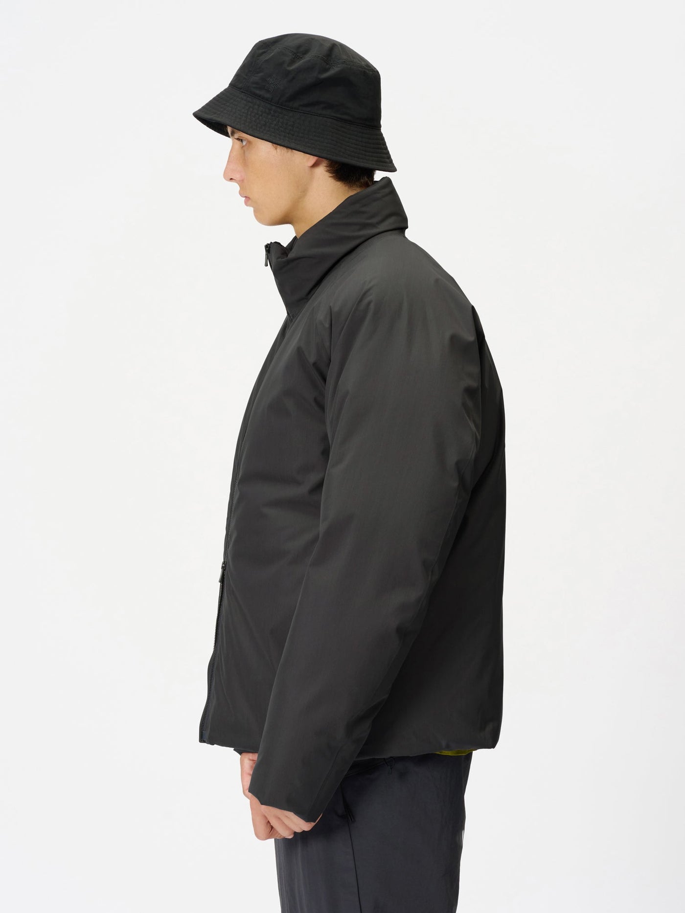 Model: Height 186cm / 6'1" | Wearing: ASPHALT / 3