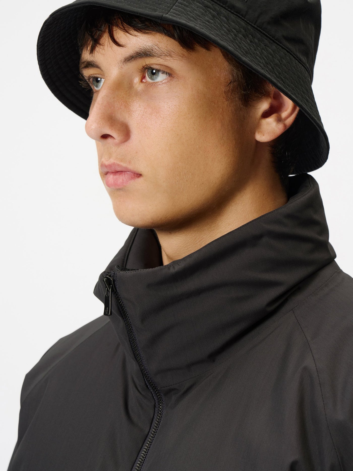 Model: Height 186cm / 6'1" | Wearing: ASPHALT / 3