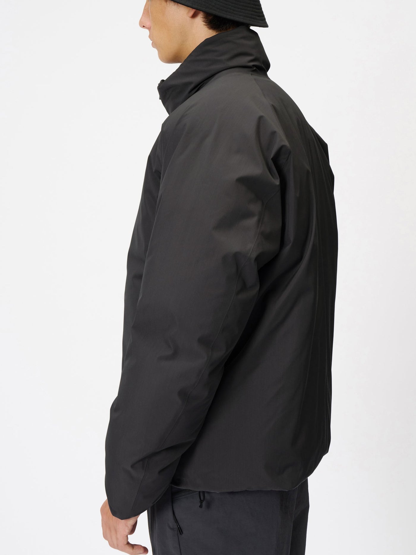 Model: Height 186cm / 6'1" | Wearing: ASPHALT / 3