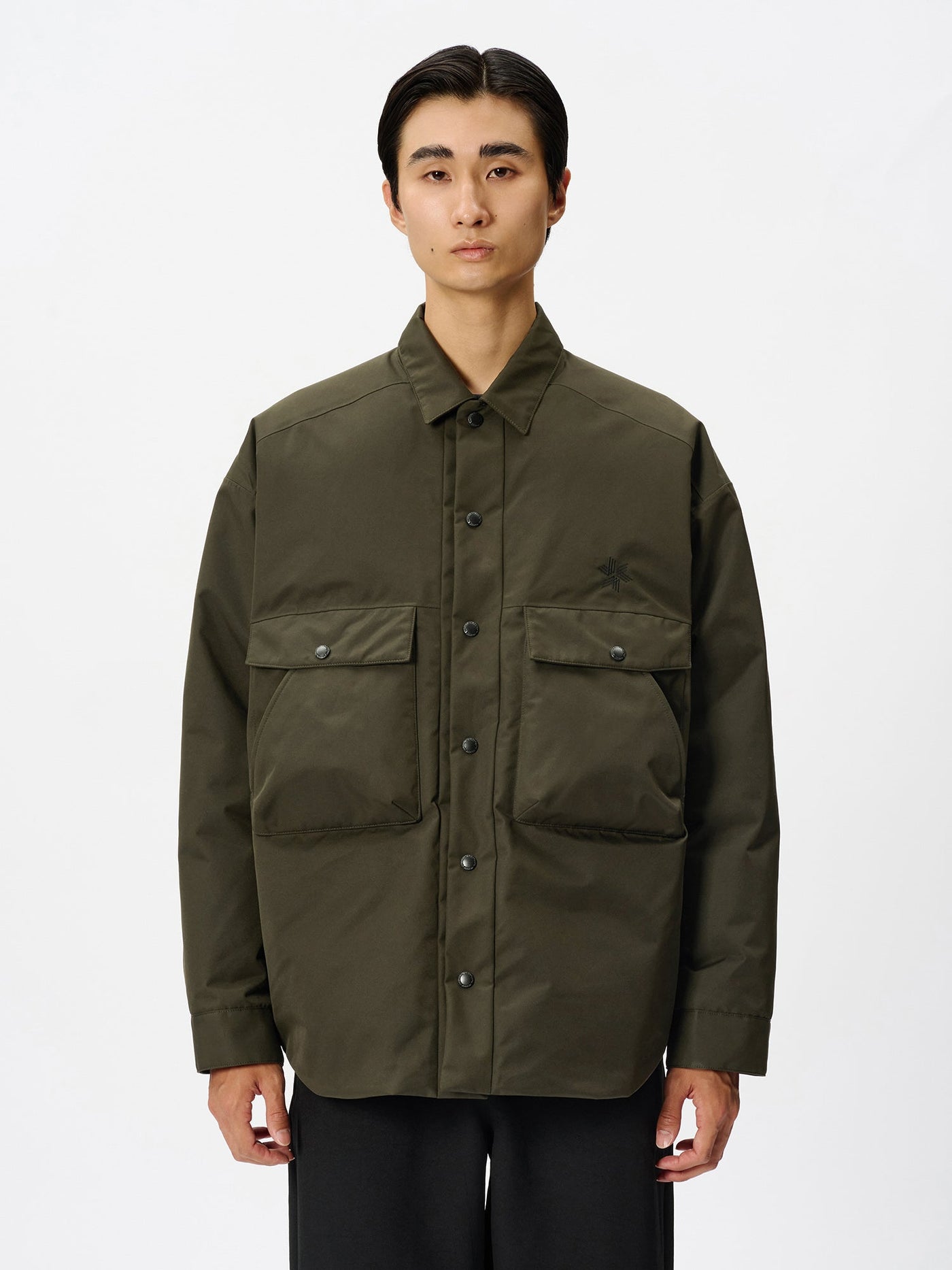 Model: Height 186cm / 6'1" | Wearing: KHAKI / L