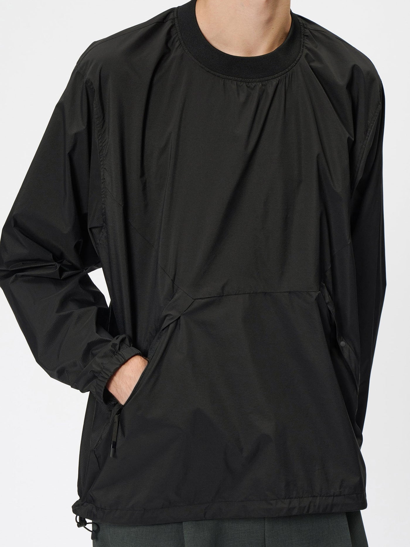 Model: Height 185cm / 6'0" | Wearing: BLACK / 3