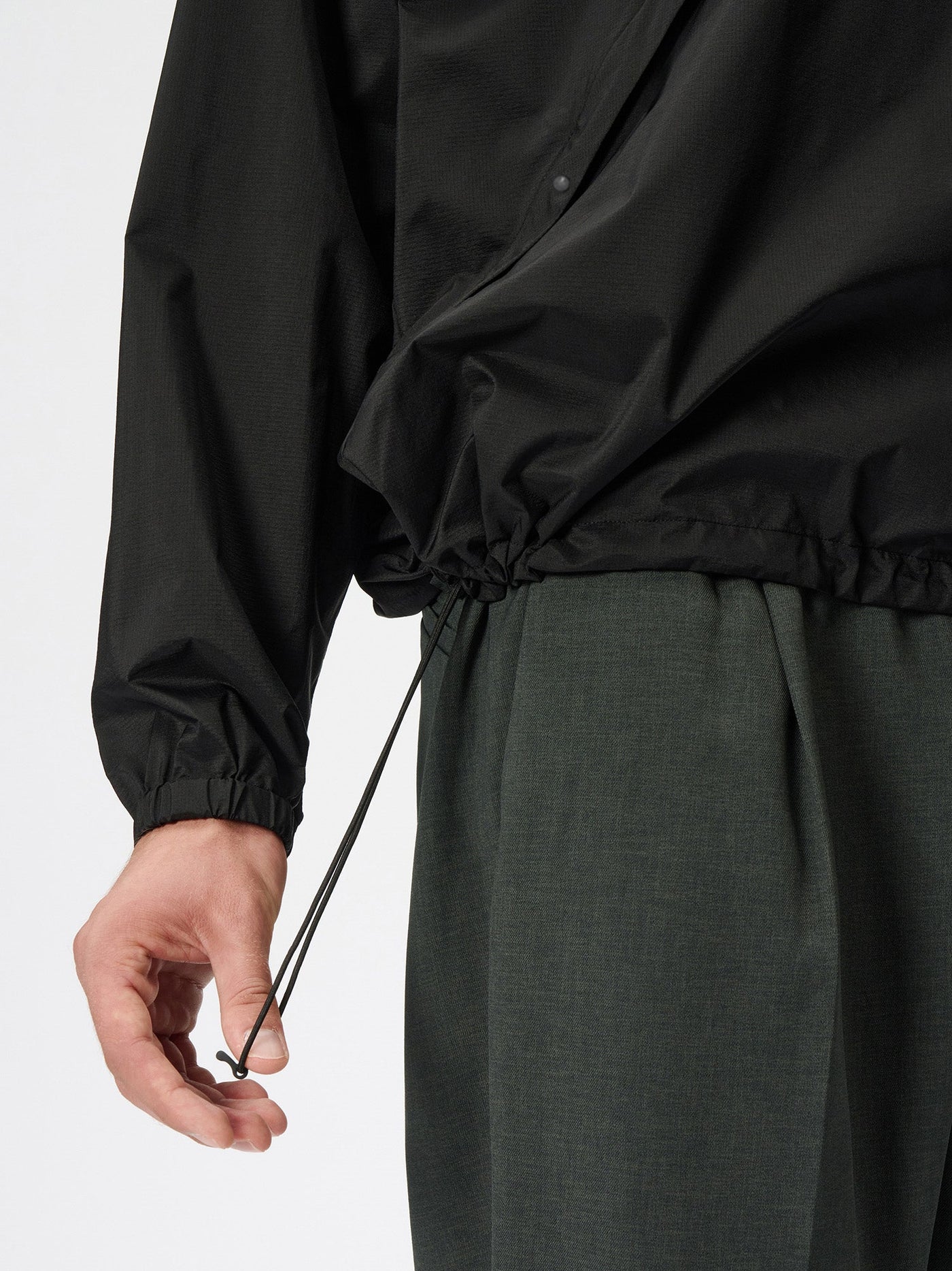 Model: Height 185cm / 6'0" | Wearing: BLACK / 3