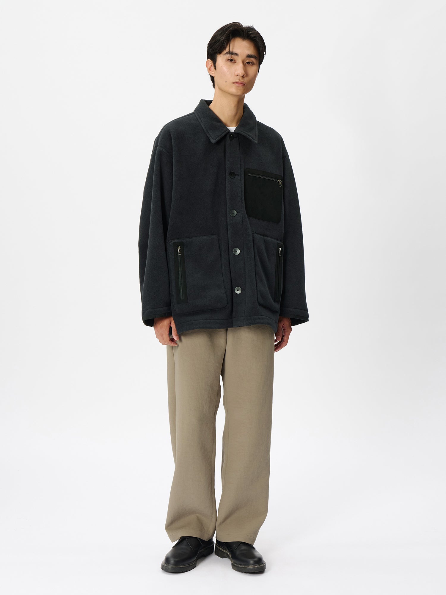 Model: Height 186cm / 6'1" | Wearing: BLACK / 4