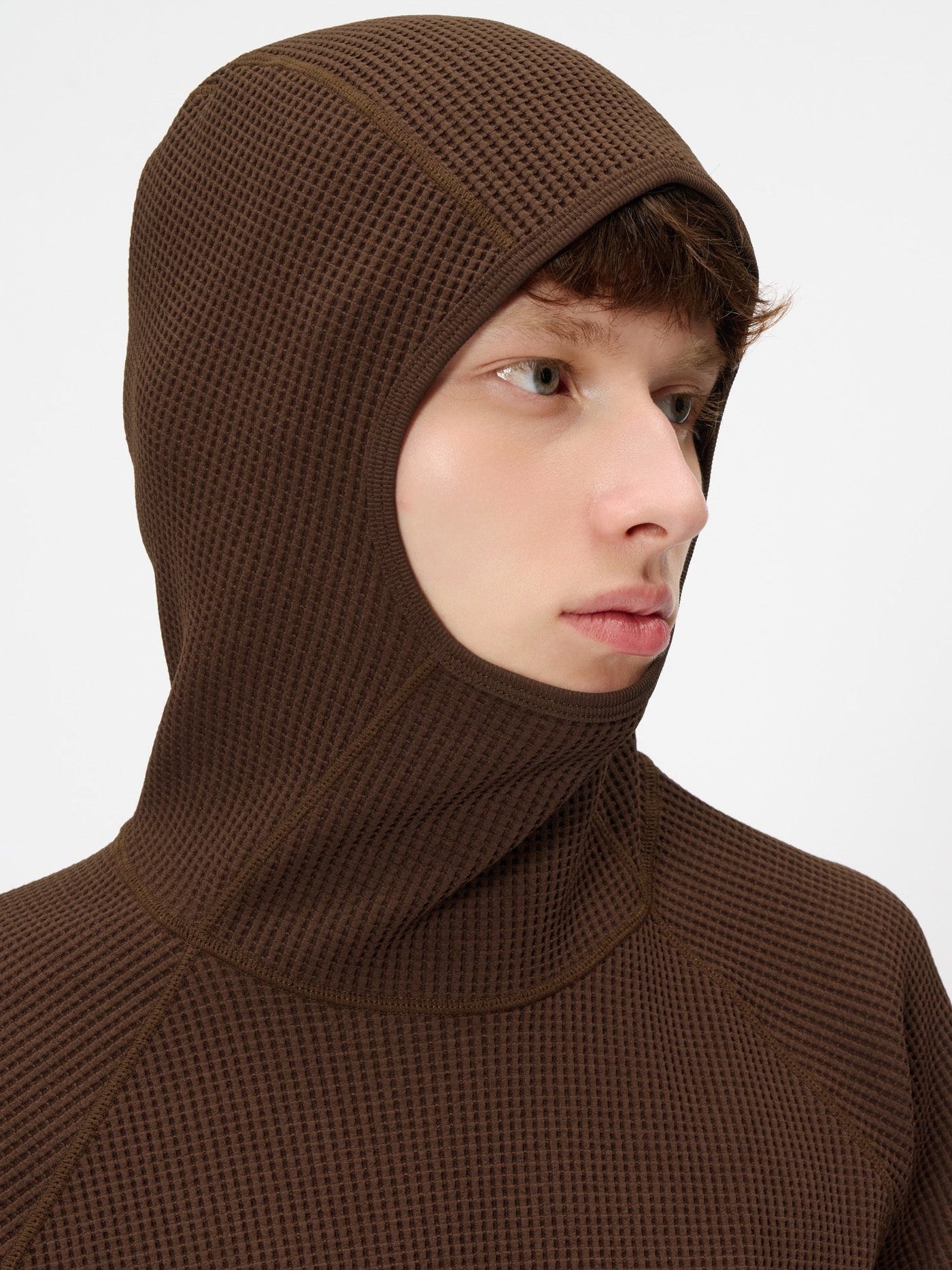 Model: Height 185cm / 6'0" | Wearing: CHICORY BROWN / 3