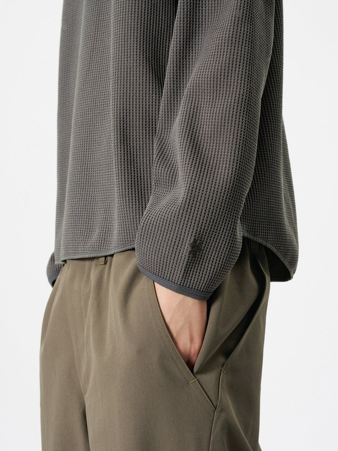 WF Light L/S T-shirt – Goldwin Europe