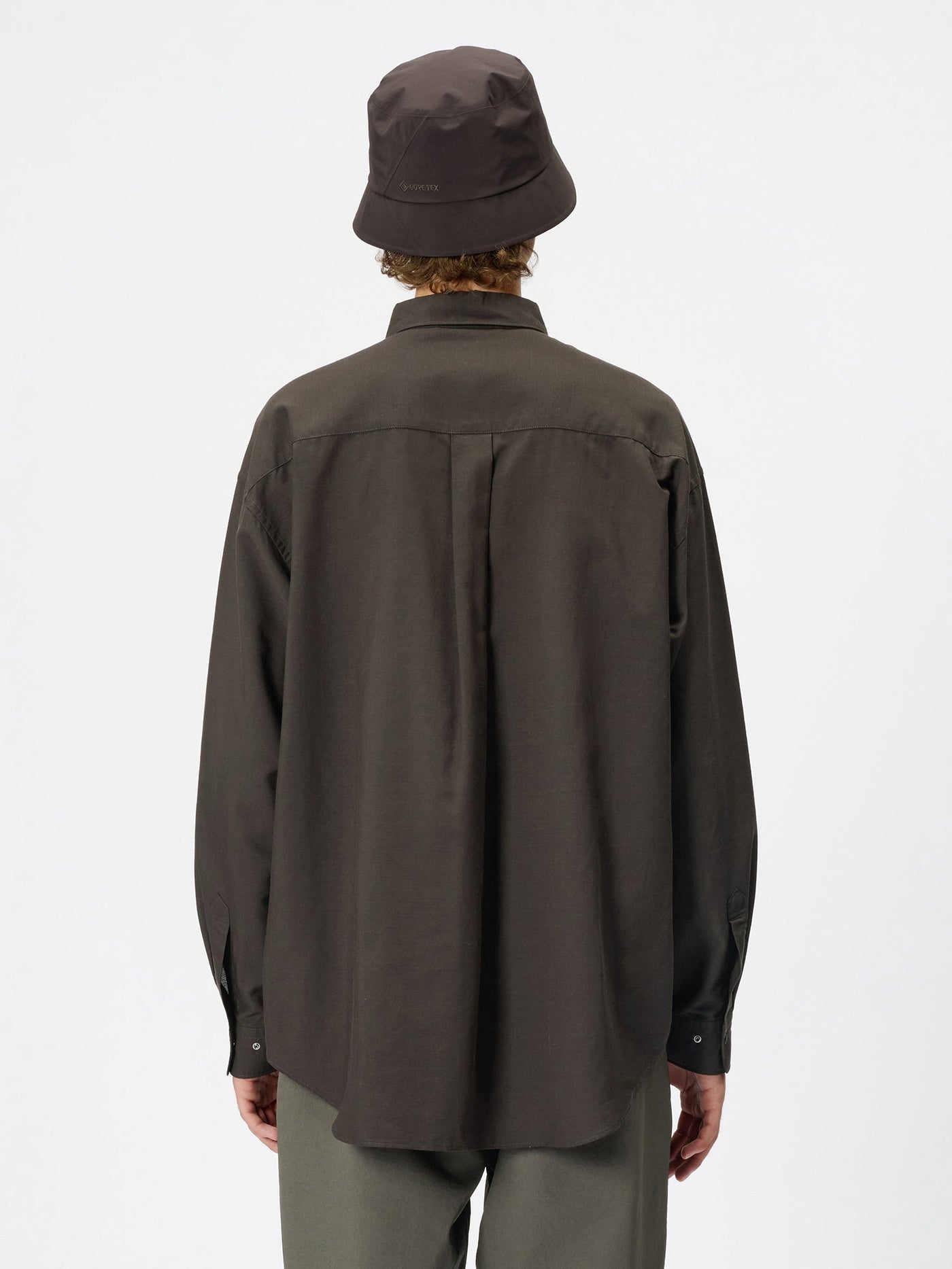 Model: Height 185cm / 6'0" | Wearing: JET BROWN / 3