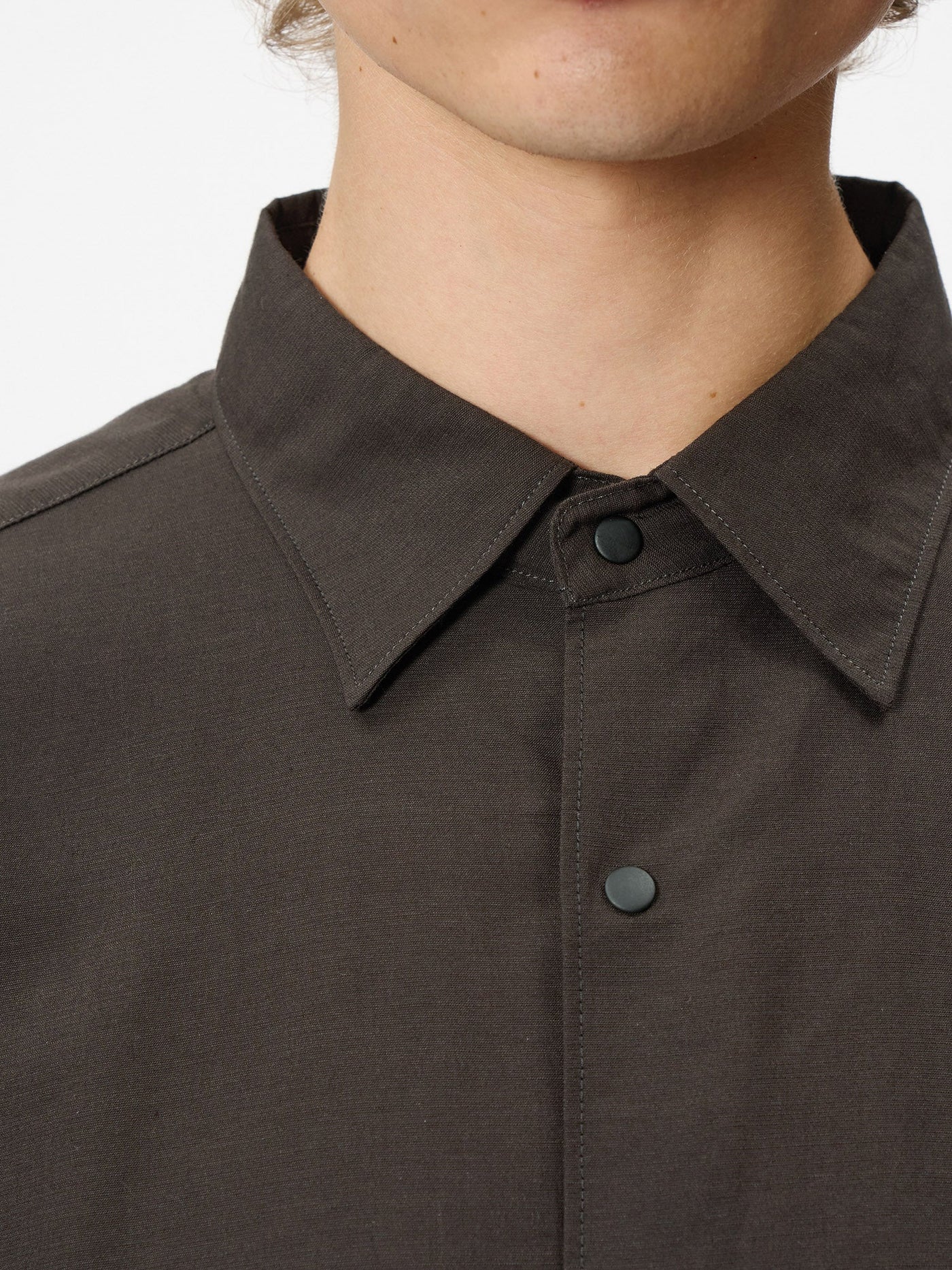 Model: Height 185cm / 6'0" | Wearing: JET BROWN / 3