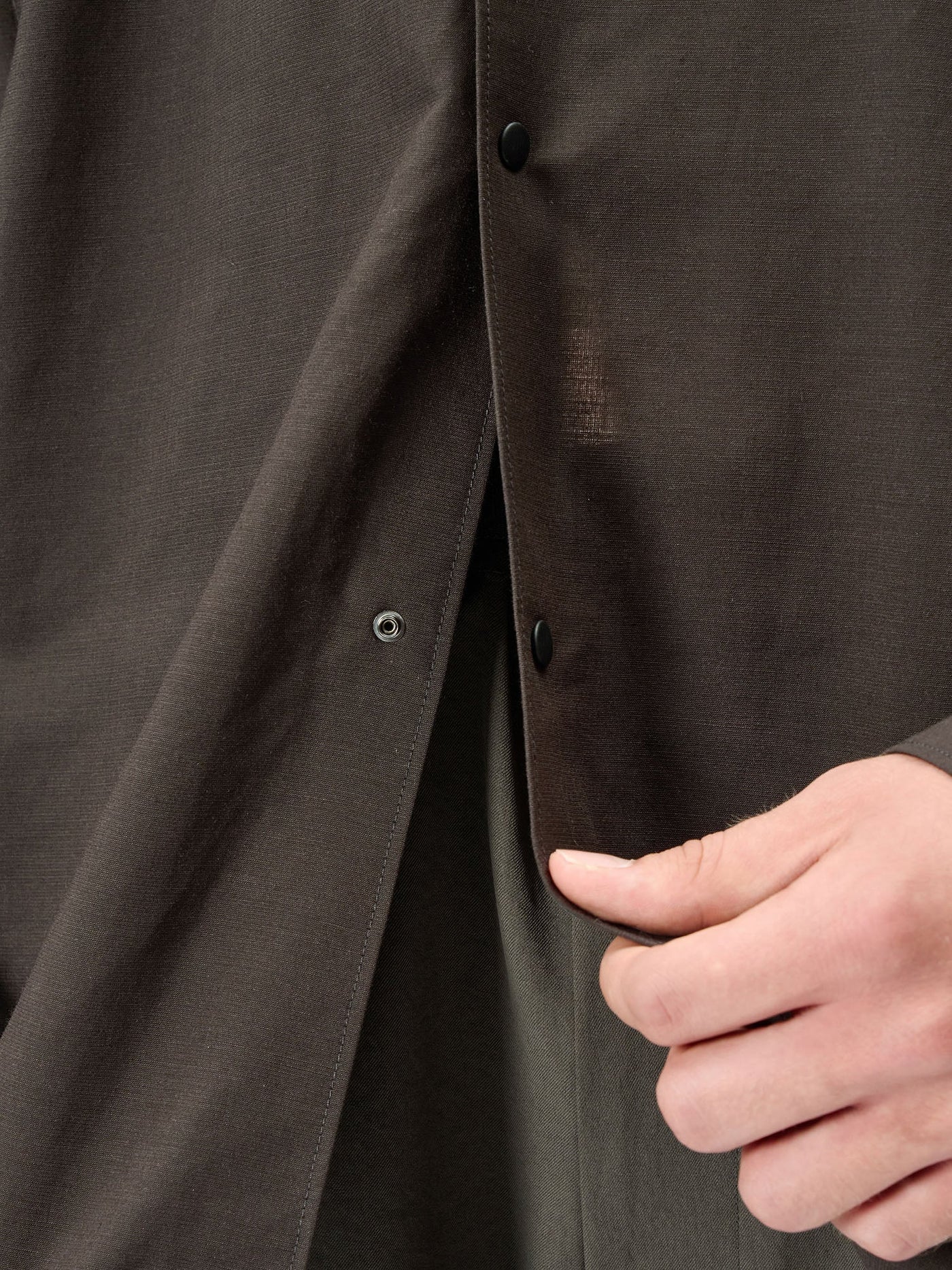 Model: Height 185cm / 6'0" | Wearing: JET BROWN / 3