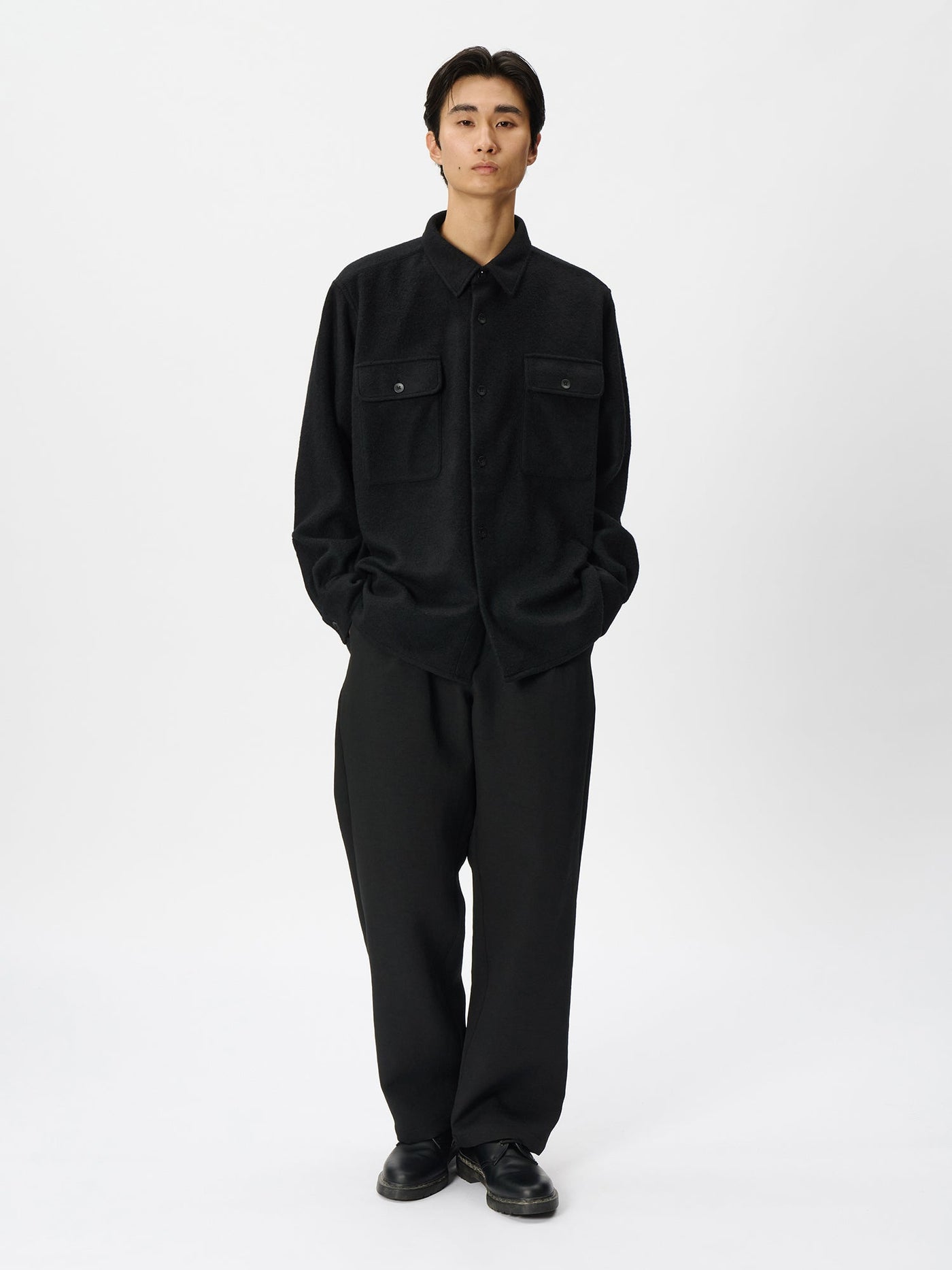 Model: Height 186cm / 6'1" | Wearing: BLACK / 4