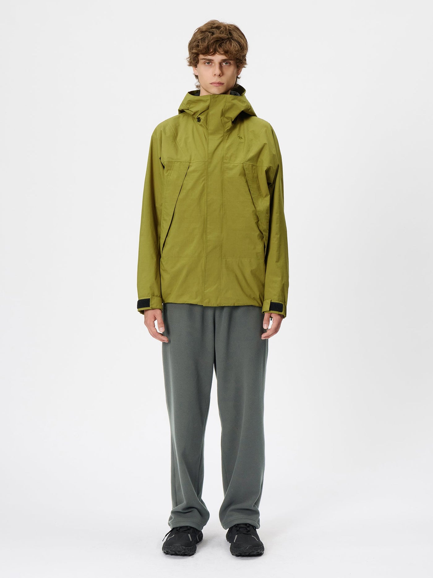 Model: Height 185cm / 6'0" | Wearing: SHADOW GRAY / 3