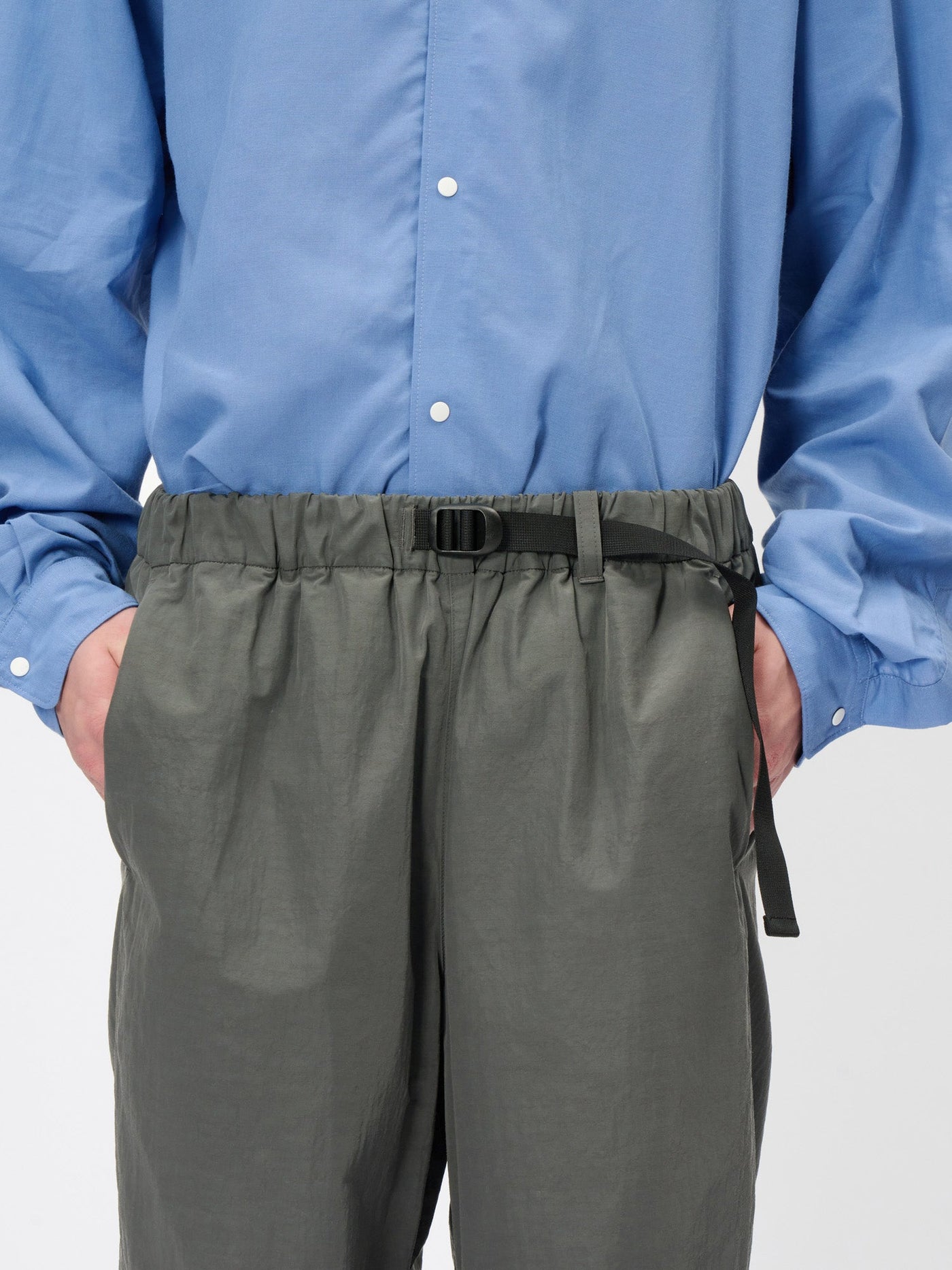 Model: Height 185cm / 6'0" | Wearing: DEEP CHARCOAL / 3