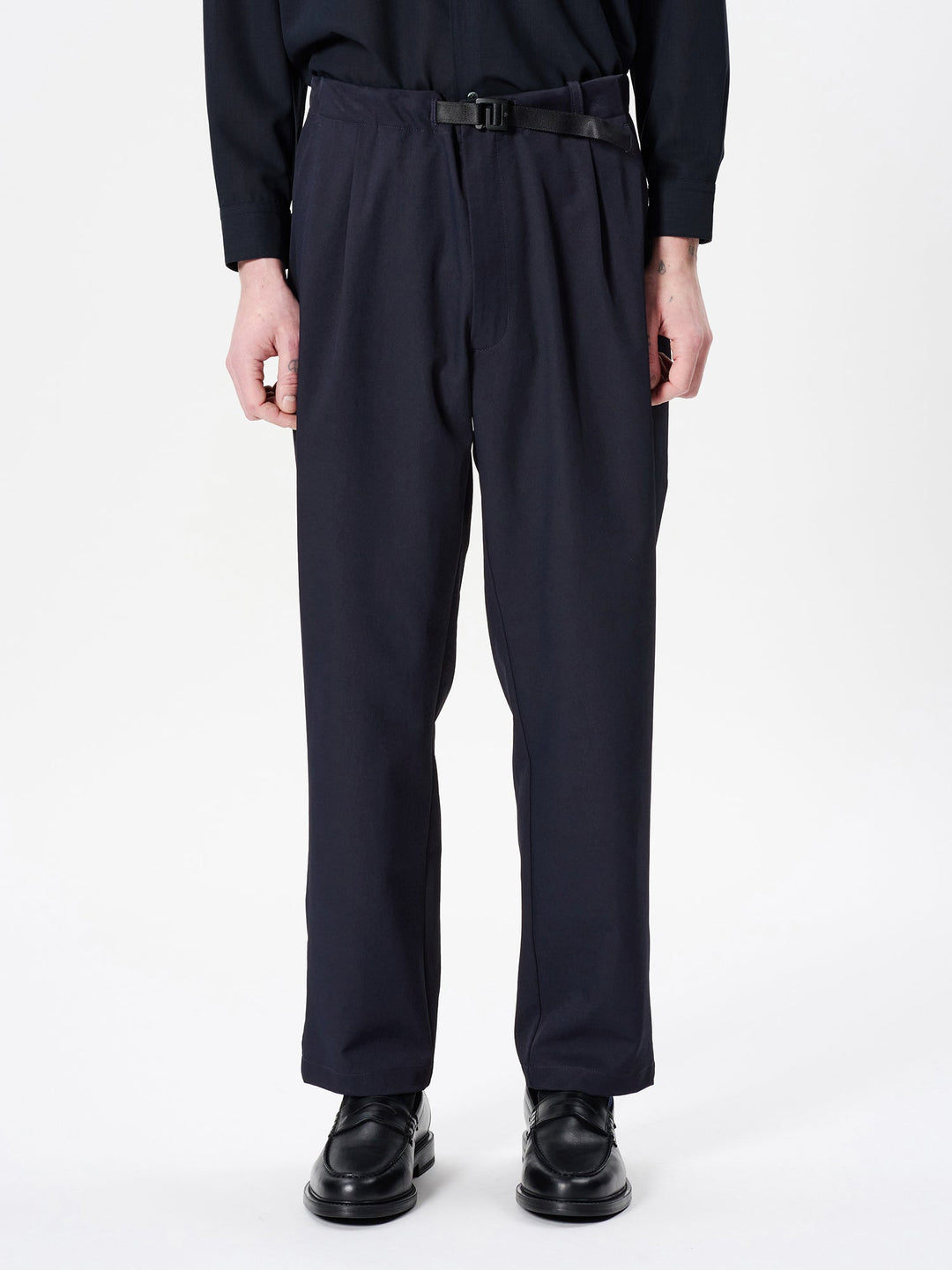 One Tuck Tapered Stretch Pants – Goldwin Europe