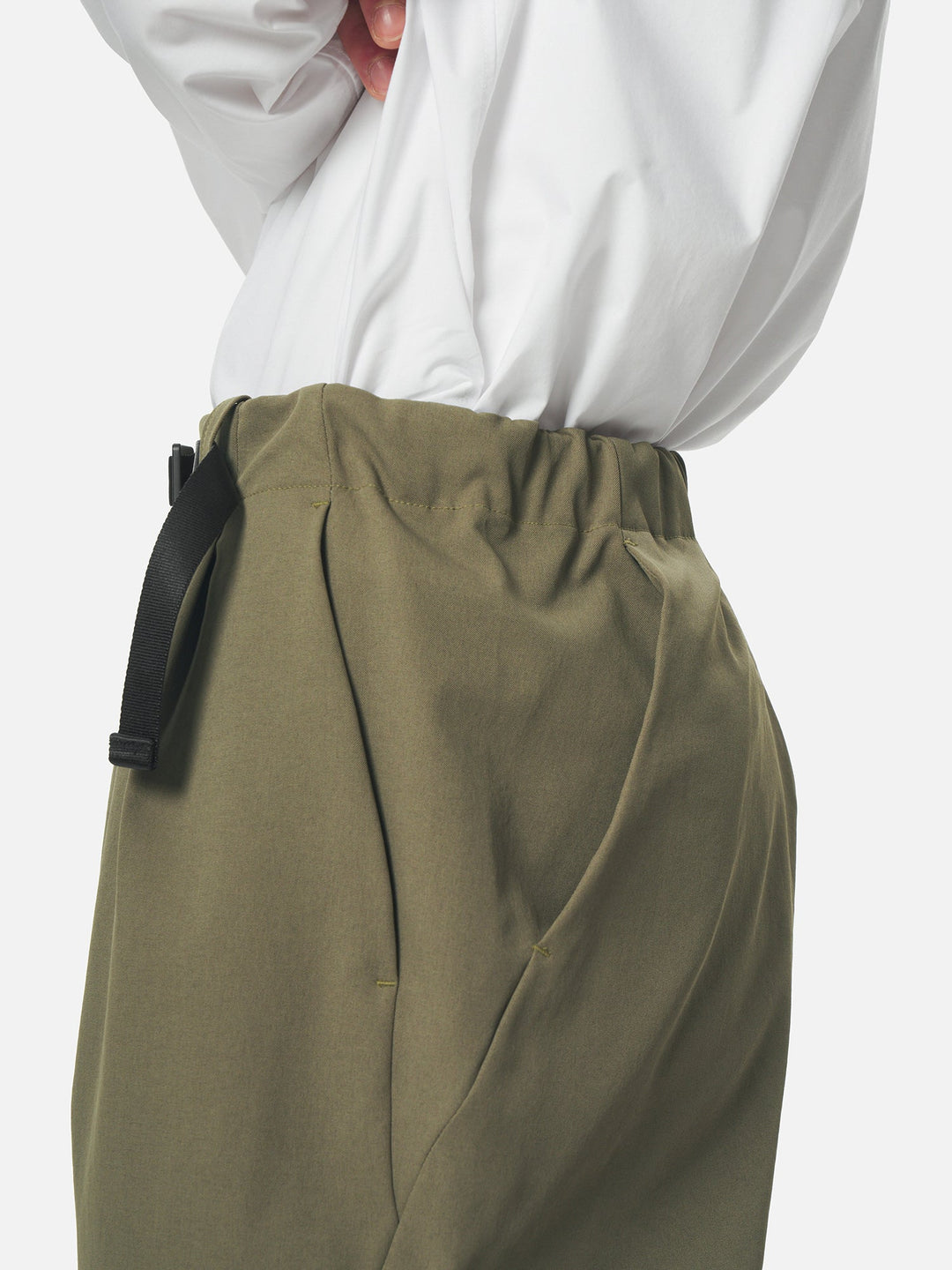 One Tuck Tapered Stretch Pants – Goldwin Europe