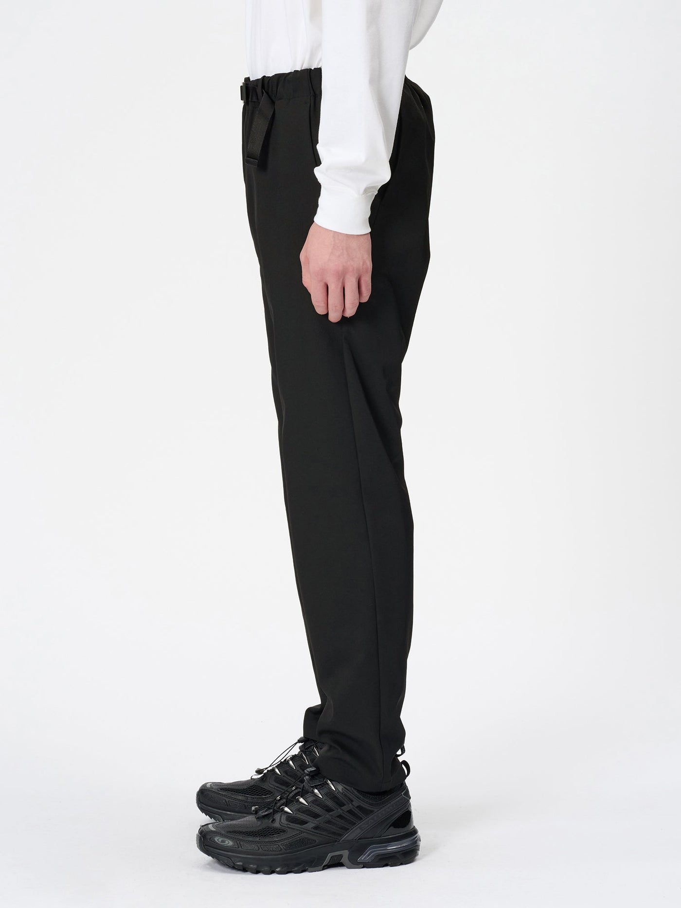 Model: Height 185cm / 6'0" | Wearing: BLACK / 3