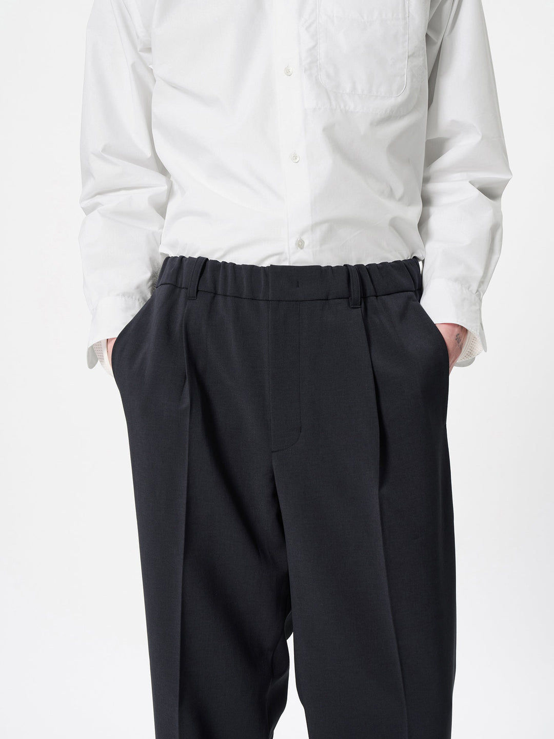 One Tuck Straight Pants – Goldwin Europe