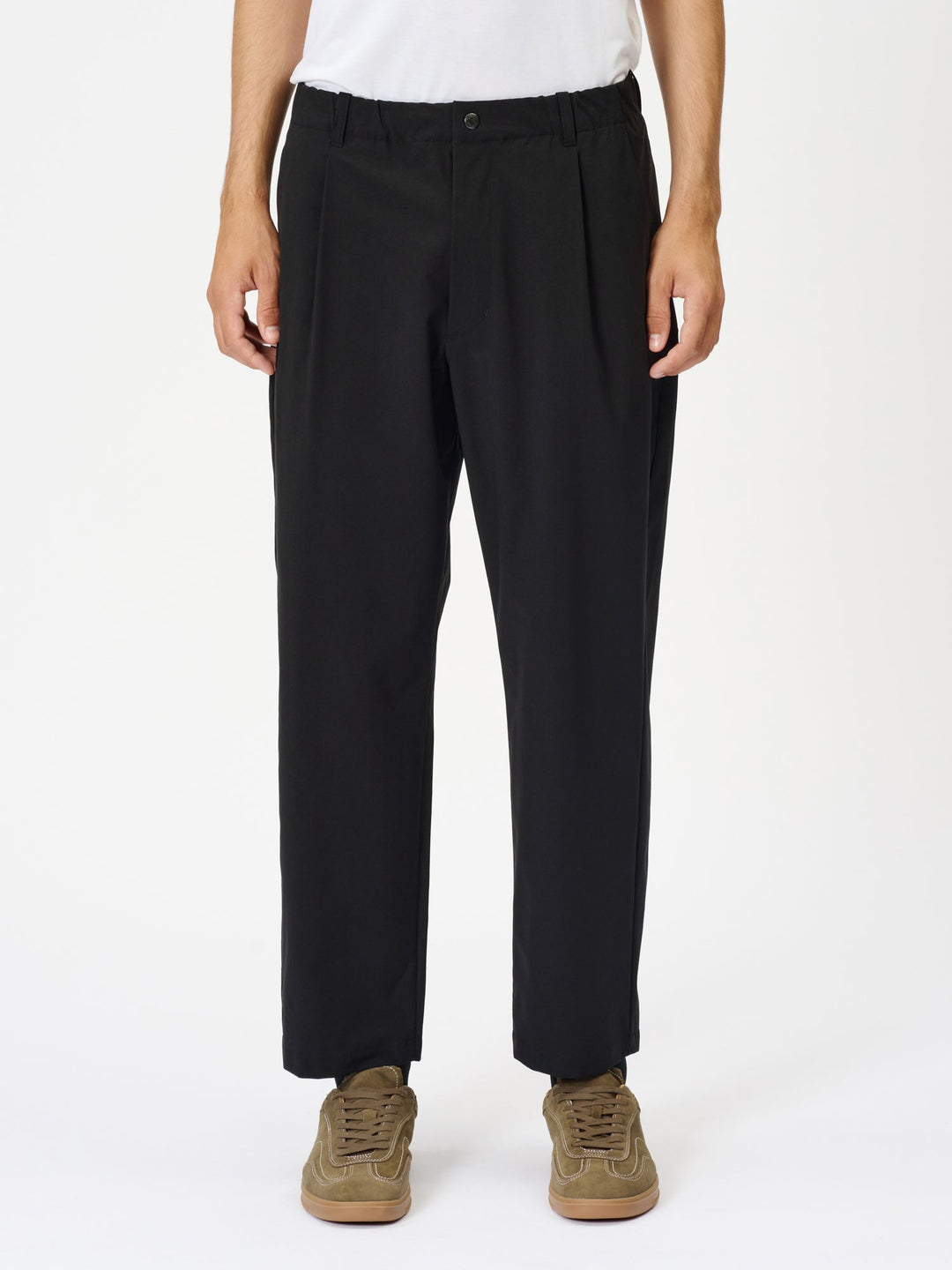 Goldwin One Tuck Tapered Light Pants 美品 Goldwin One Tuck Tapered Light Pants Black