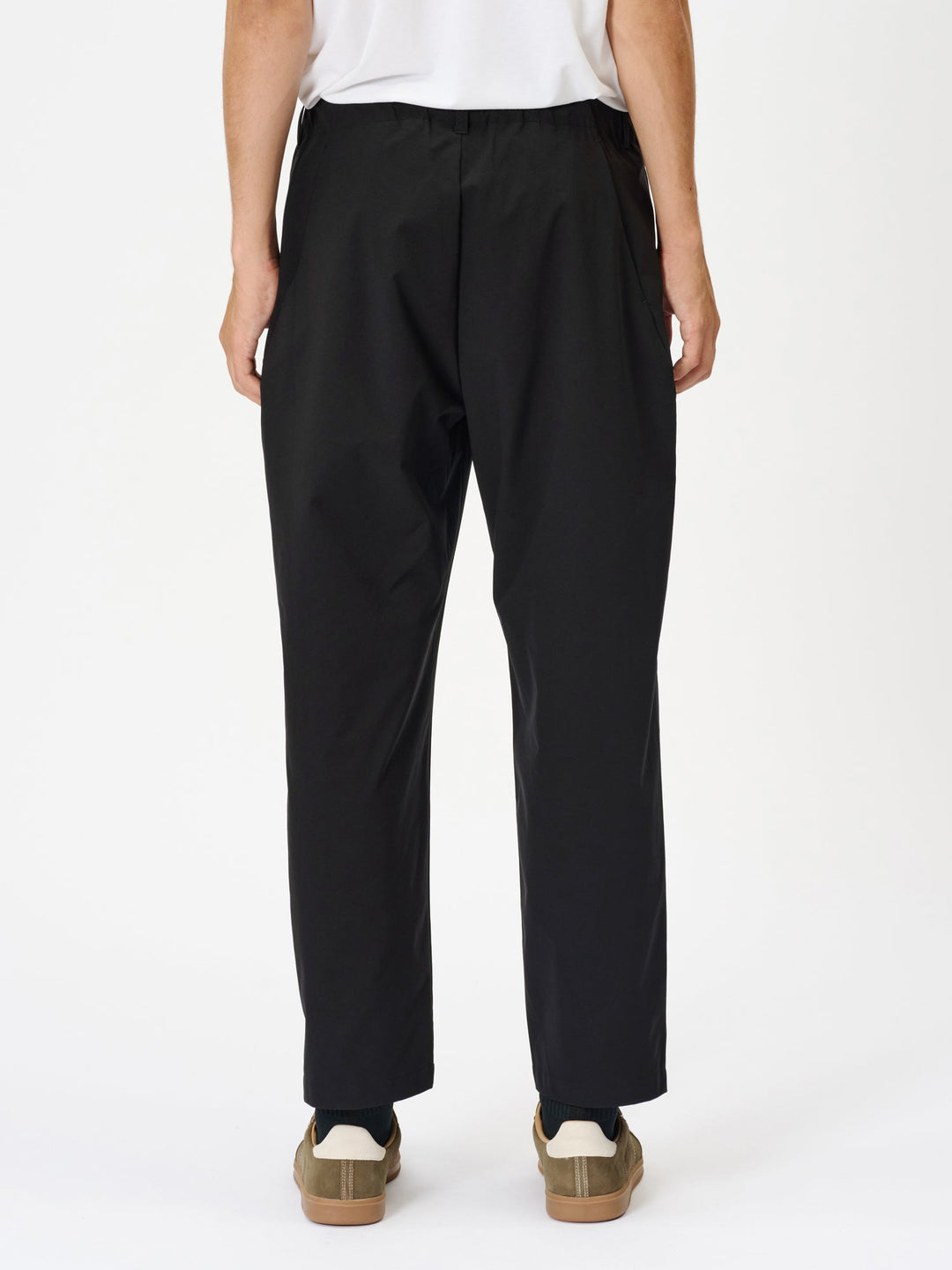 Goldwin One Tuck Tapered Light Pants 美品 One Tuck Tapered Light Pants – Goldwin Europe