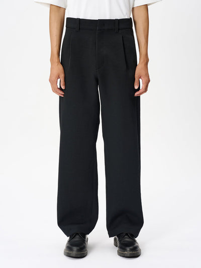 Model: Height 186cm / 6'1" | Wearing: BLACK / 4