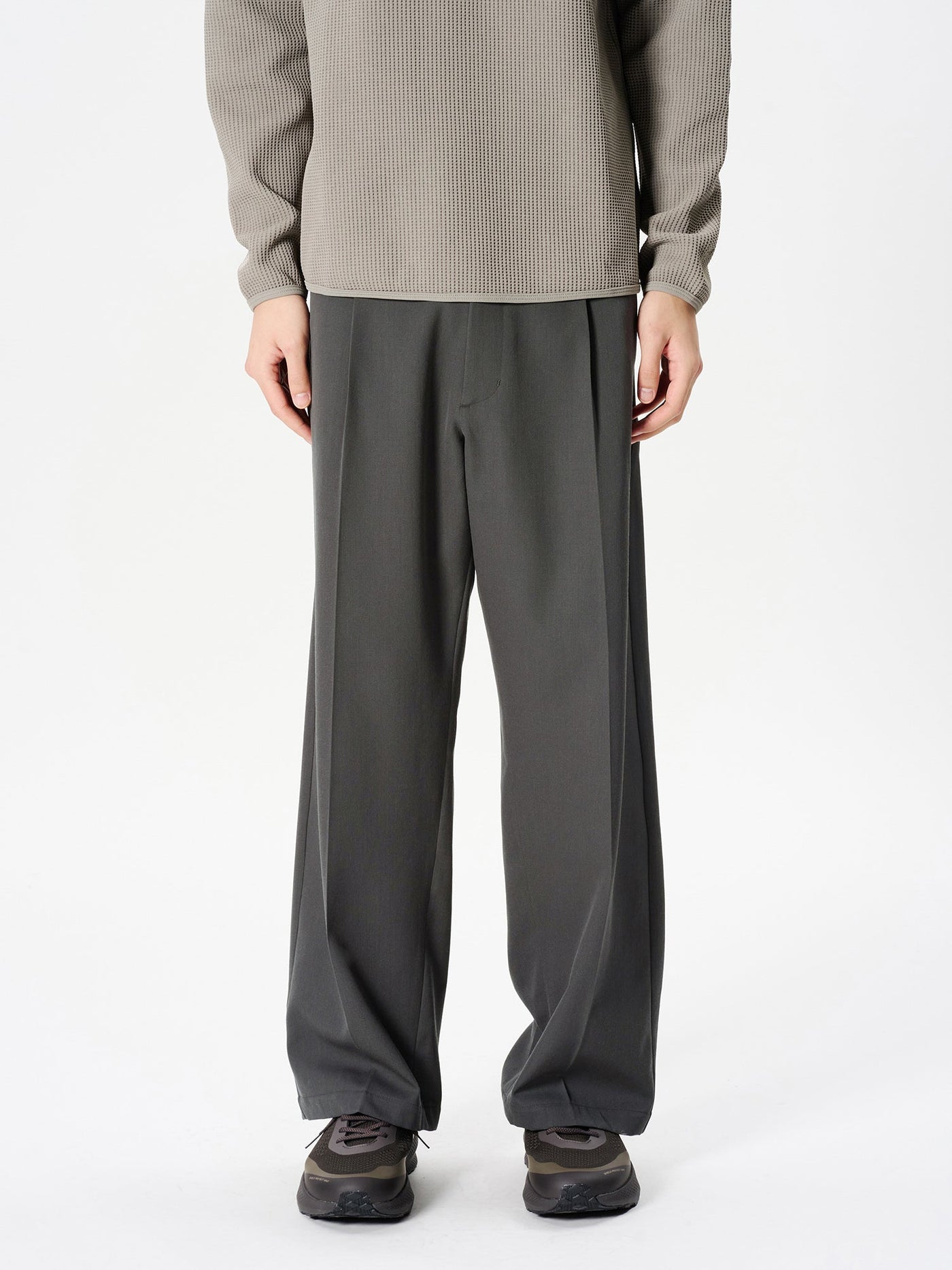 One Tuck Straight Wool Pants – Goldwin Europe