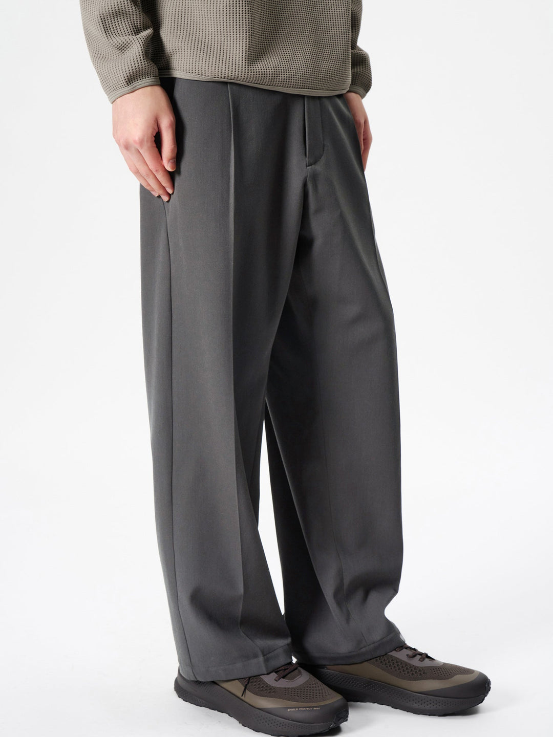 One Tuck Straight Wool Pants – Goldwin Europe
